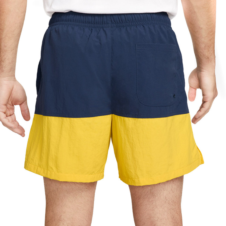 pantalon-corto-nike-club-woven-colorblock-short-midnight-navy-vivid-sulfur-white-1.jpg