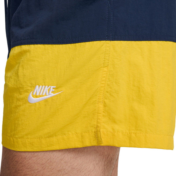 pantalon-corto-nike-club-woven-colorblock-short-midnight-navy-vivid-sulfur-white-3