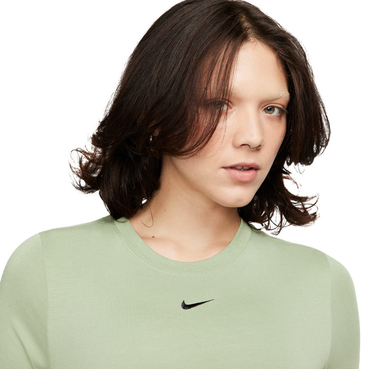 camiseta-nike-sportswear-fleece-essentials-slim-crop-lbr-mujer-oil-green-black-2.jpg