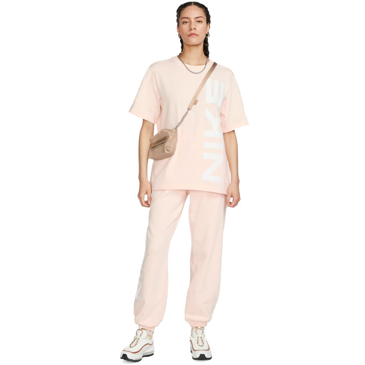 camiseta-nike-sportswear-fleece-air-mujer-guava-ice-white-2.jpg