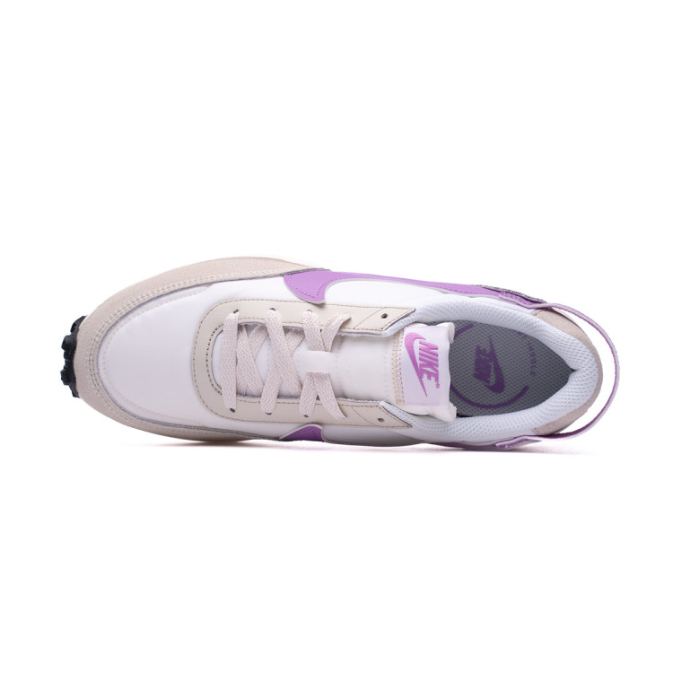 zapatilla-nike-waffle-debut-mujer-white-rush-fuchsia-orewood-brn-sail-black-gua-4