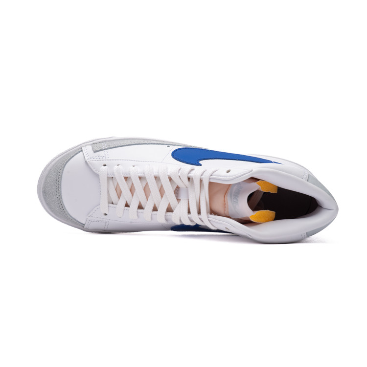 zapatilla-nike-blazer-mid-77-vintage-white-game-royal-pure-platinum-4