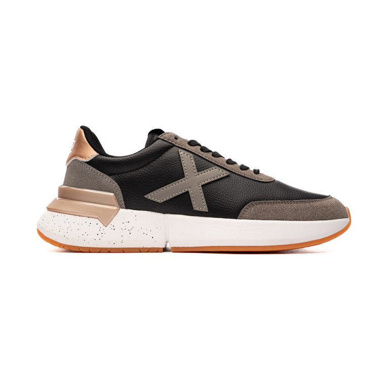 zapatilla-munich-versus-mujer-negro-1.jpg