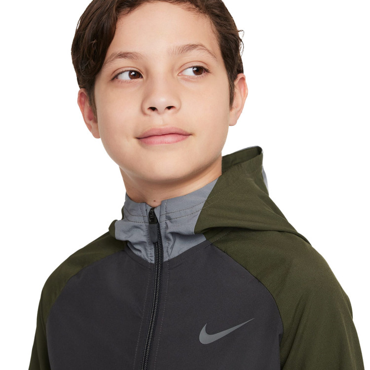 chaqueta-nike-dri-fit-nino-anthracite-smoke-grey-cargo-khaki-2.jpg
