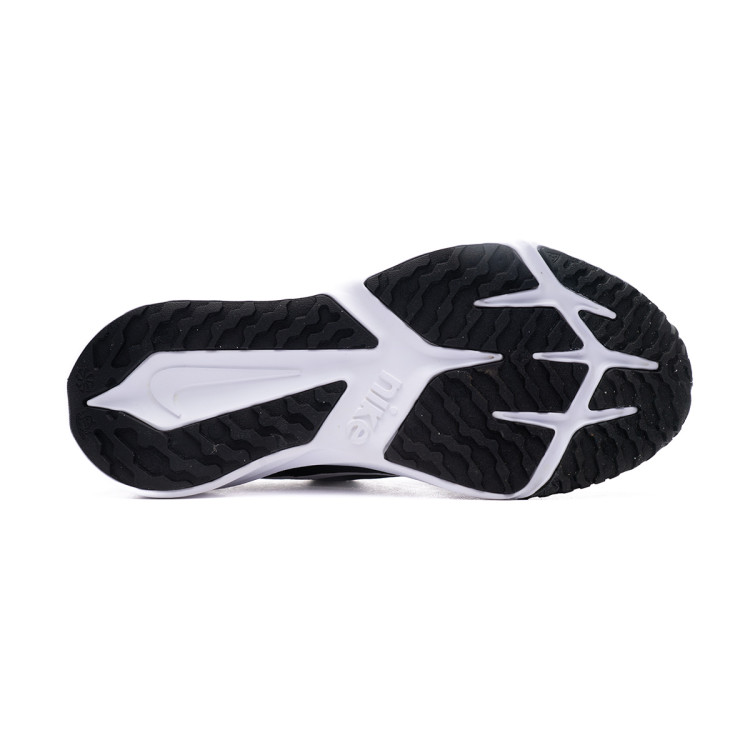 zapatilla-nike-star-runner-4-black-white-anthracite-3.jpg