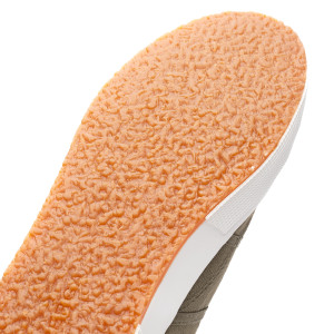 OUTSOLE-3