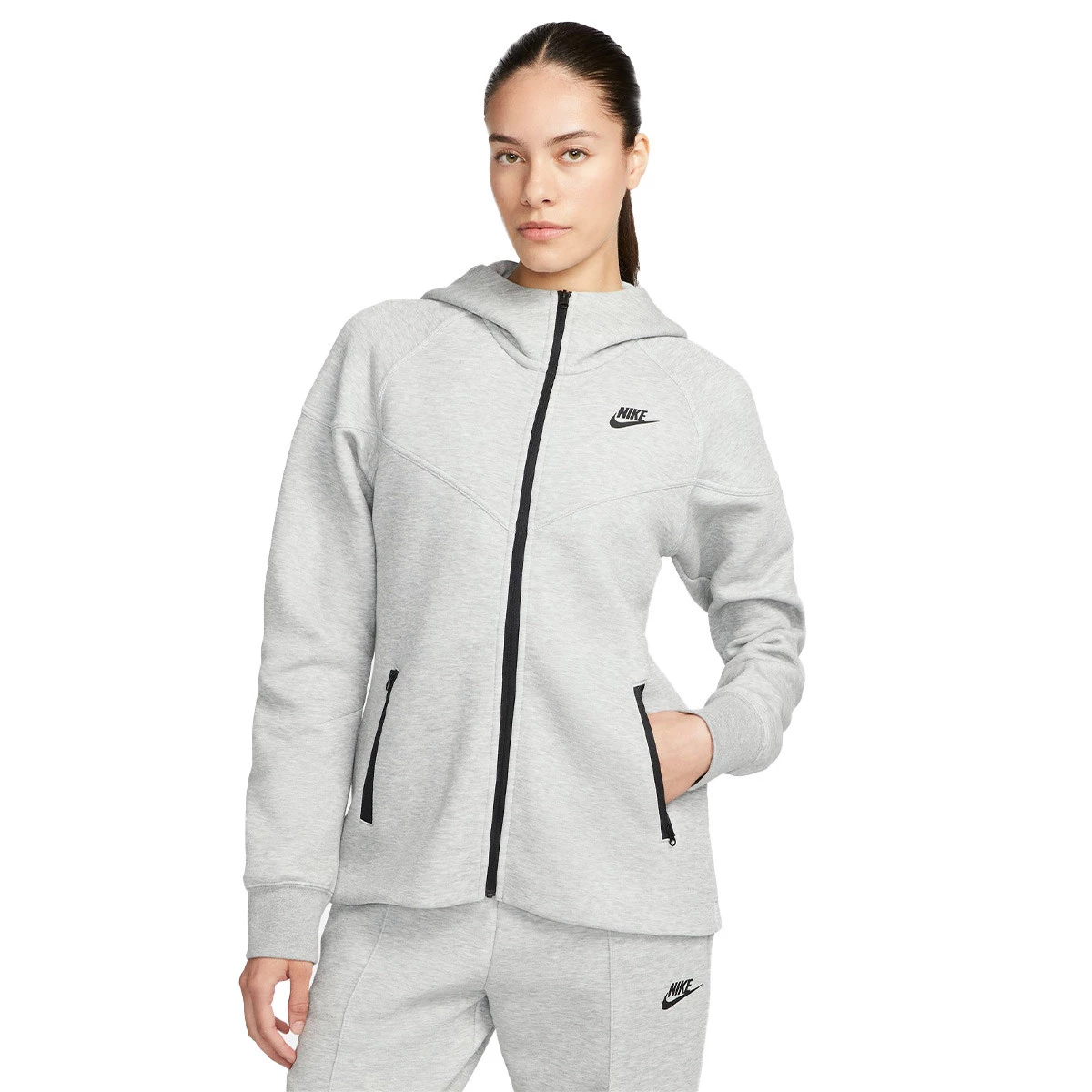 https://www.futbolemotion.com/imagesarticulos/203889/grandes/chaqueta-nike-sportswear-tech-fleece-hoodie-mujer-grey-heather-black-0.webp