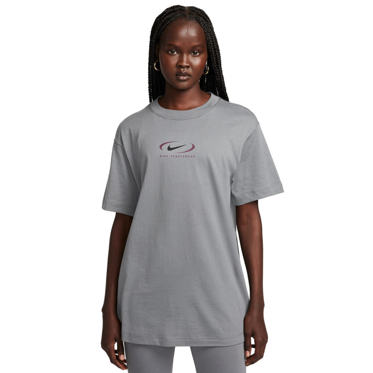 camiseta-nike-club-sherpa-woventr-crew-mujer-smoke-grey-0