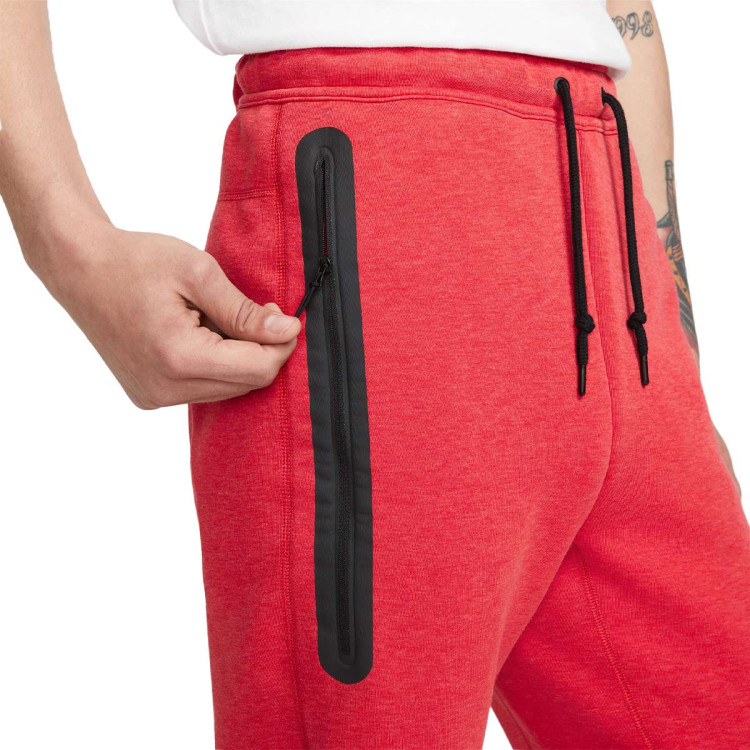 pantalon-largo-nike-sportswear-tech-fleece-jogger-univ-red-htr-black-3