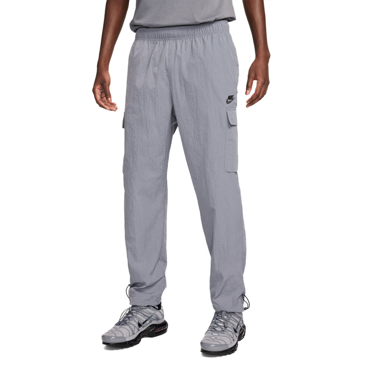 pantalon-largo-nike-sportswear-spu-ltwt-woven-cool-grey-anthracite-0.jpg