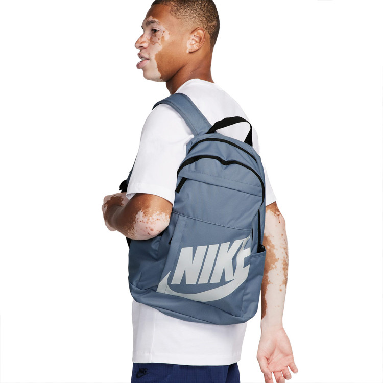 mochila-nike-elemental-ashen-slate-black-white-4.jpg