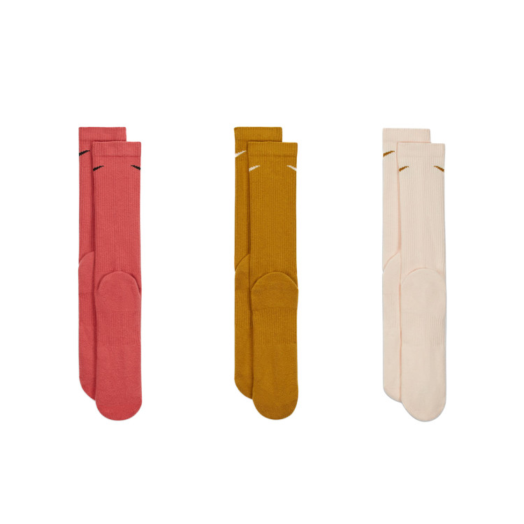 calcetines-nike-everyday-plus-cushioned-adobeuniversity-red-bronzine-guava-ice-2.jpg