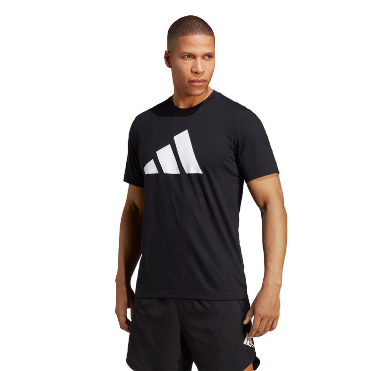 camiseta-adidas-training-essentials-logo-black-white-0