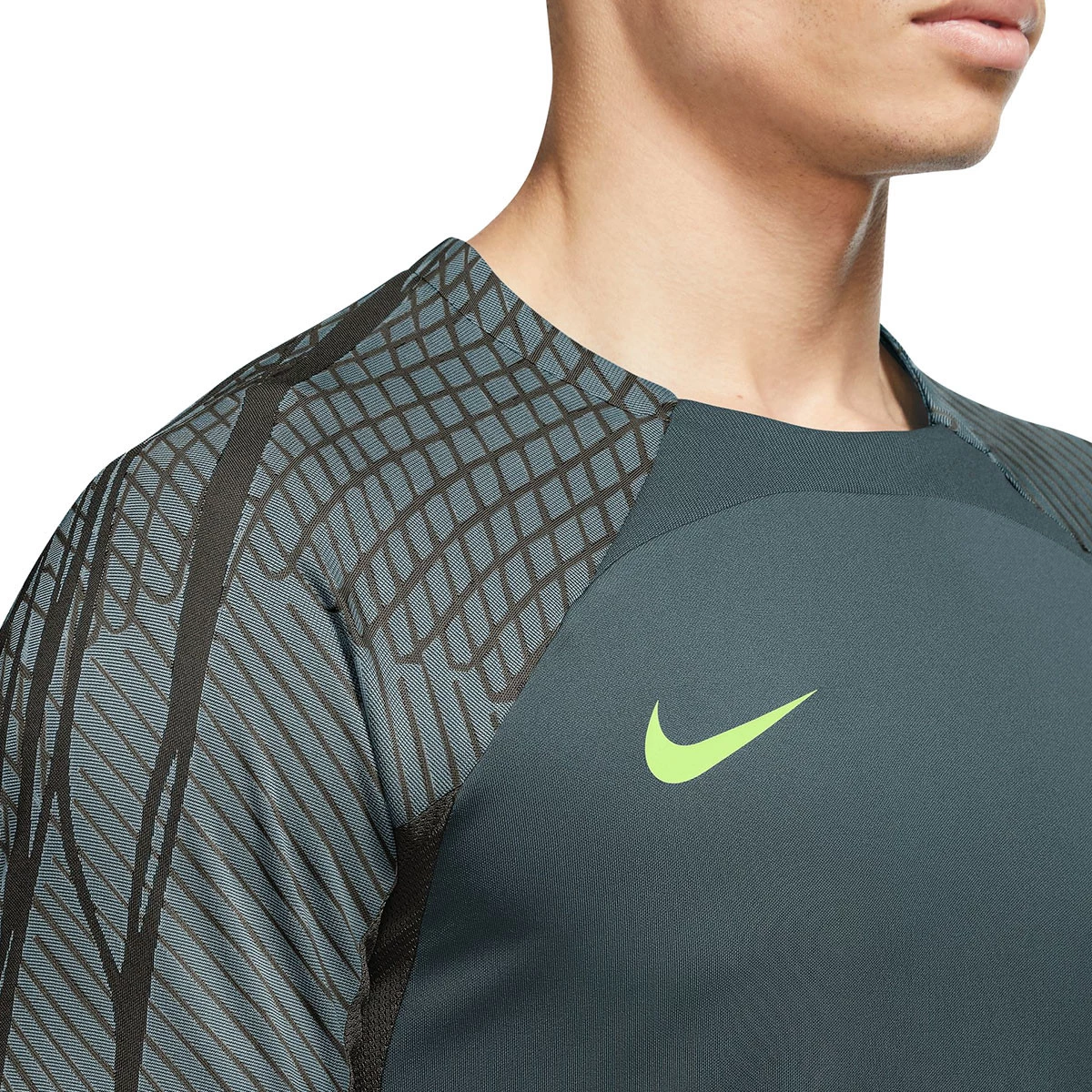 Jersey Nike Dri Fit Strike Deep Jungle Sequoia Lime Blast Futbol Emotion