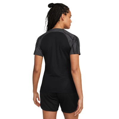 Playera Dri-Fit Strike Mujer