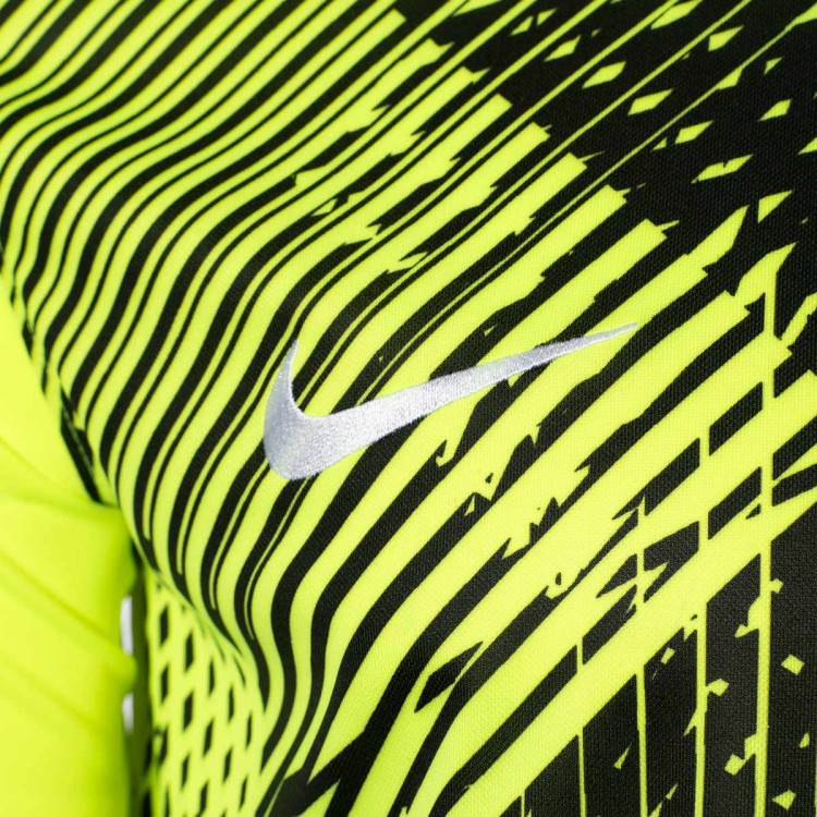 camiseta-nike-sporting-club-portugal-pre-match-2023-2024-volt-black-3.jpg