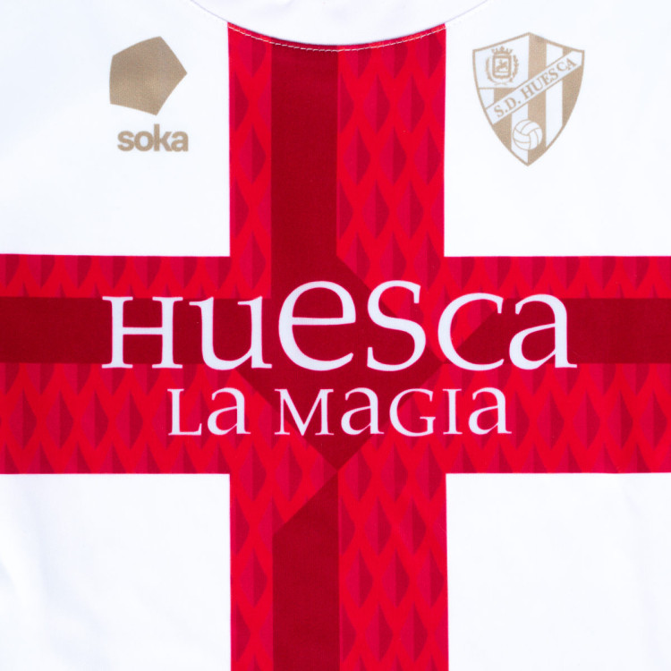 conjunto-soka-sd-huesca-segunda-equipacion-bebe-2023-2024-white-red-gold-metallic-3