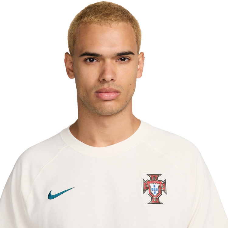 camiseta-nike-portugal-fanswear-eurocopa-2024-sail-university-red-geode-teal-3