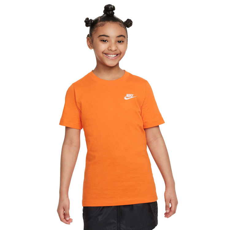 camiseta-nike-futura-nino-safety-orange-white-0