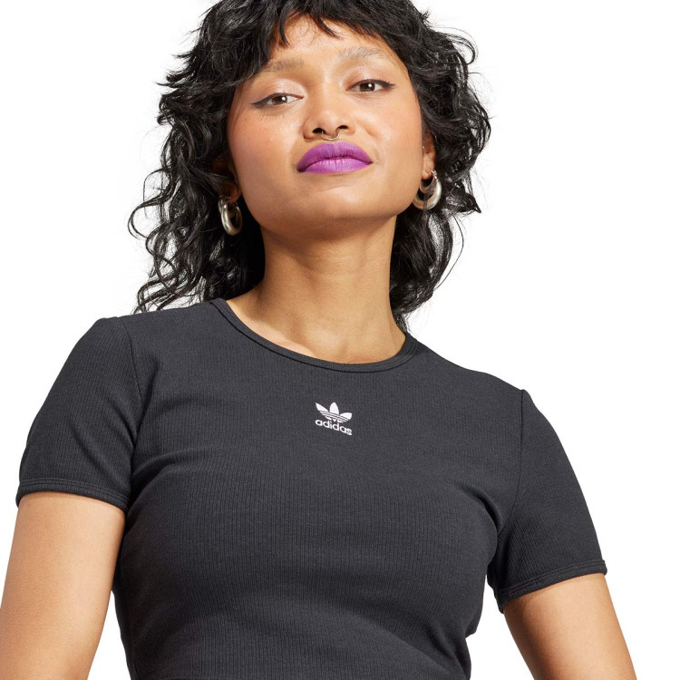 camiseta-adidas-trefoil-essentials-mujer-black-3