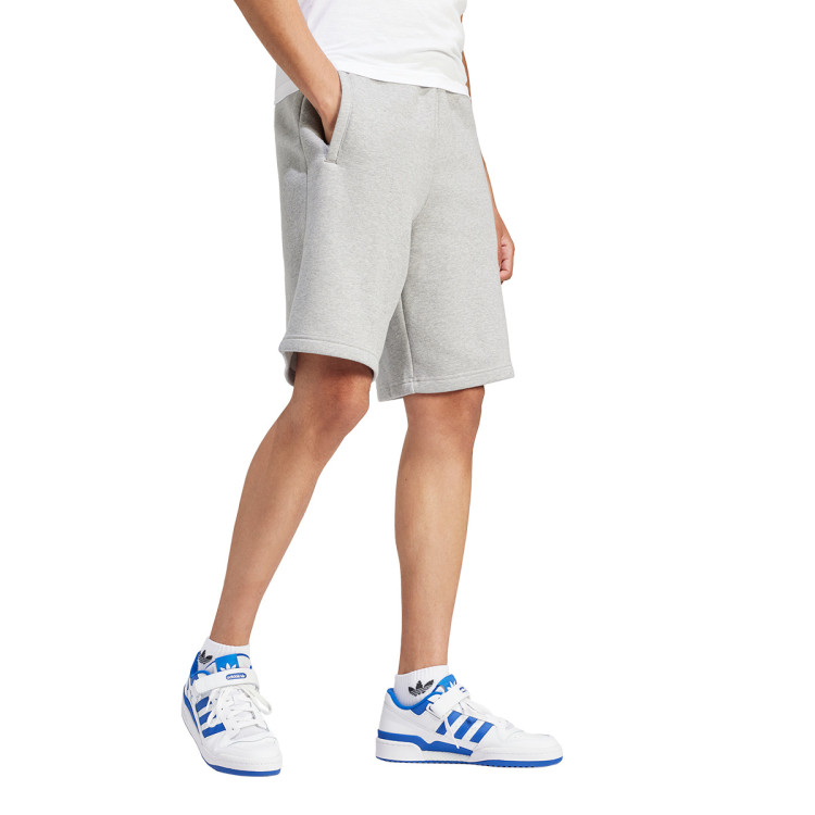 pantalon-corto-adidas-trefoil-essentials-medium-grey-heather-2