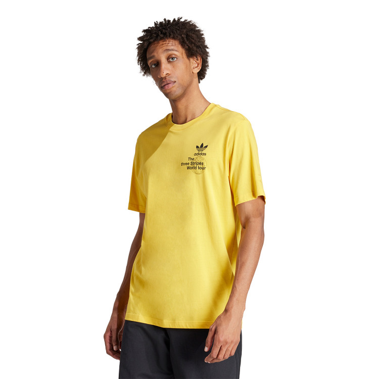 camiseta-adidas-graphics-bold-gold-0