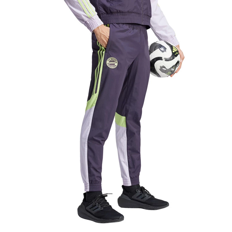 Long pants adidas FC Bayern Fanswear 2023 2024 Court Green Futbol Emotion