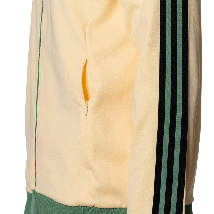 chaqueta-adidas-fc-bayern-fanswear-2023-2024-amarillo-4