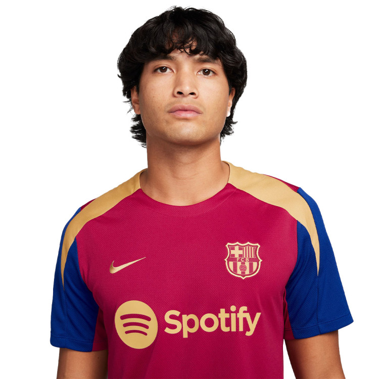 camiseta-nike-fc-barcelona-training-2023-2024-noble-red-deep-royal-blue-club-gold-2