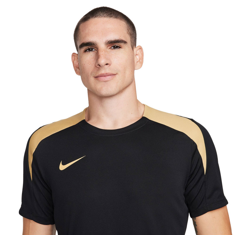 camiseta-nike-dri-fit-strike-black-jersey-gold-metallic-gold-2