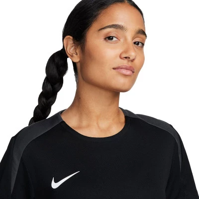 Nike Camiseta Dri-Fit Strike Mujer — foto 4