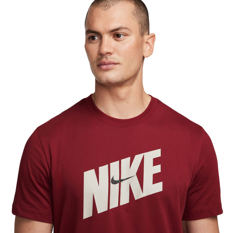 camiseta-nike-dri-fit-novelty-team-red-2