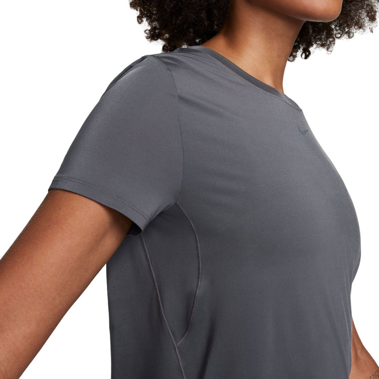 camiseta-nike-one-classic-mujer-iron-grey-black-3