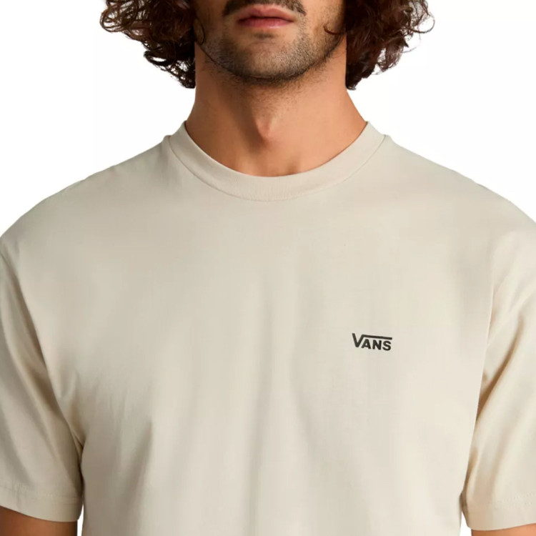 camiseta-vans-left-chest-logo-oatmeal-black-2
