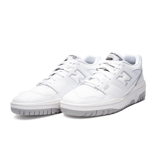 Amazon.com | New Balance Men's BB550 Sneakers, White/White