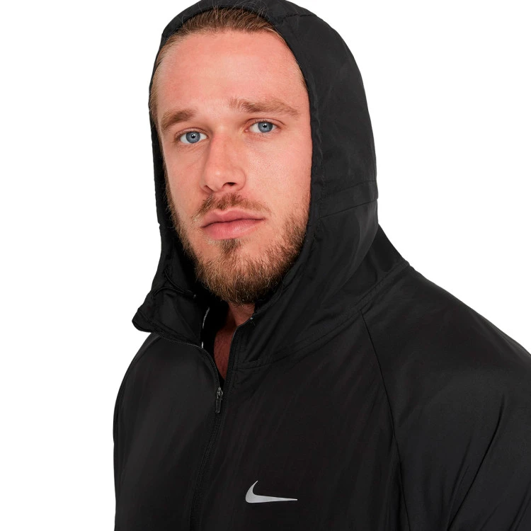 chubasquero-nike-miler-black-white-2