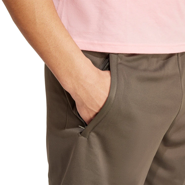 pantalon-corto-adidas-tr-es-logo-sho-shadow-olive-semi-pink-spark-3