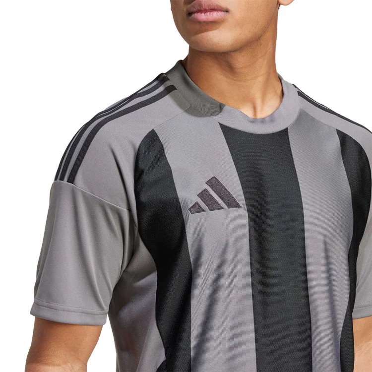 camiseta-adidas-striped-24-mc-team-grey-four-black-4