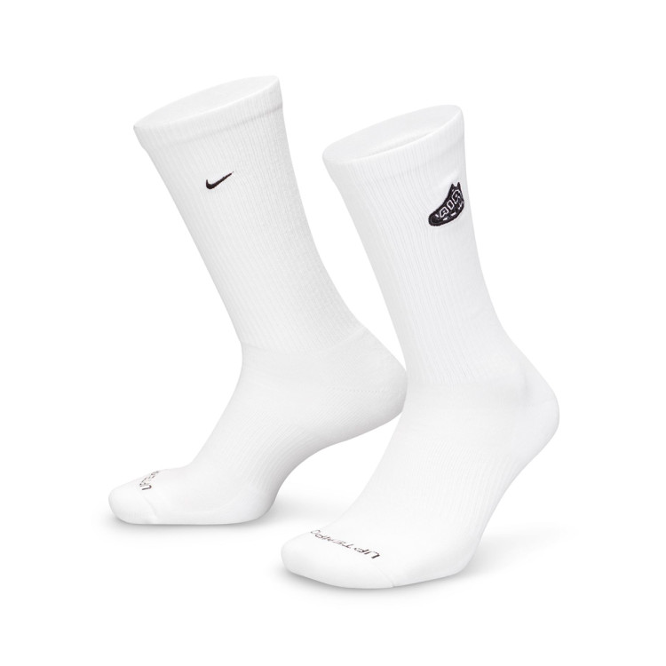 one pair of white nike socks