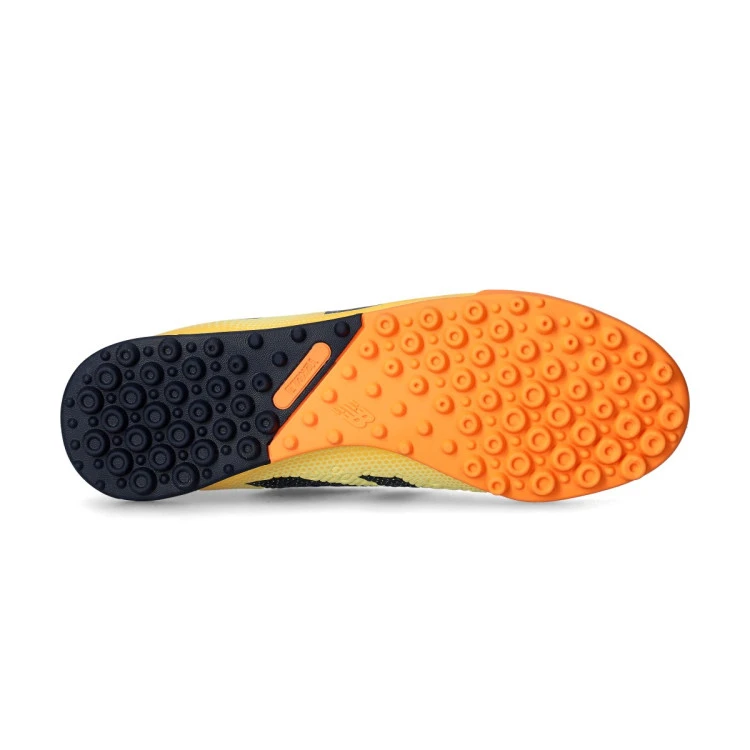 bota-new-balance-tekela-magique-tf-v4-naranja-3