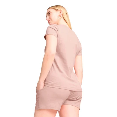 Essentials Elevated Mujer T-Shirt