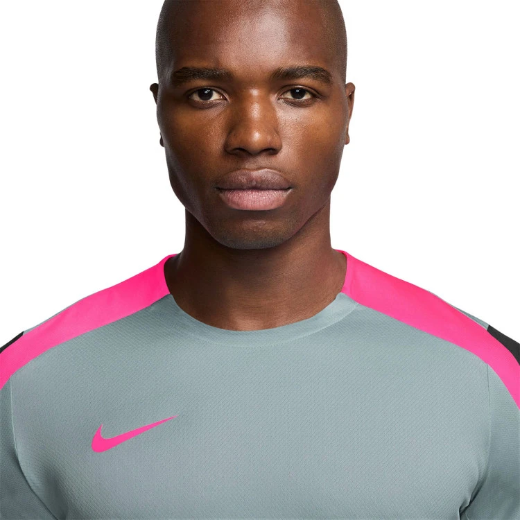 camiseta-nike-dri-fit-strike-ocean-cube-black-hyper-pink-hyper-pink-2