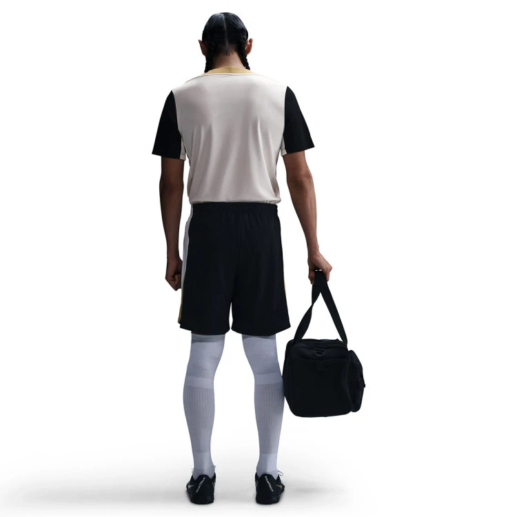 camiseta-nike-dri-fit-strike-pale-ivory-black-jersey-gold-black-5