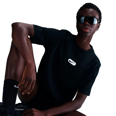 Nike Camiseta Sportswear Club Swoosh Mujer — foto 3