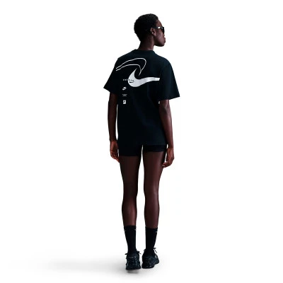 Nike Camiseta Sportswear Club Swoosh Mujer — foto 5
