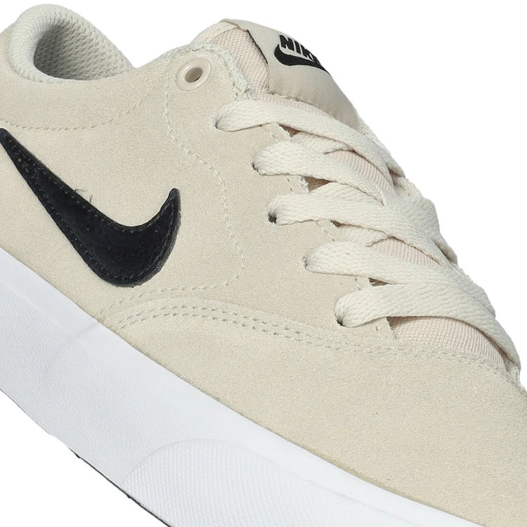 zapatilla-nike-charge-suede-blanco-7