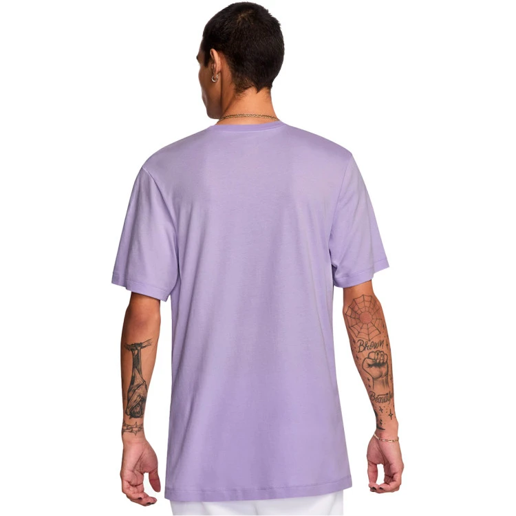 camiseta-nike-sportswear-club-hydrangeas-1