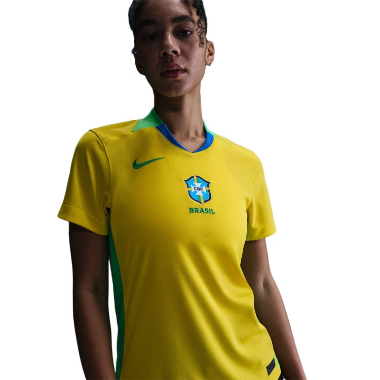 camiseta-nike-brasil-primera-equipacion-copa-america-femenina-2025-mujer-lightening-green-spark-green-spark-no-spnsr-n-2