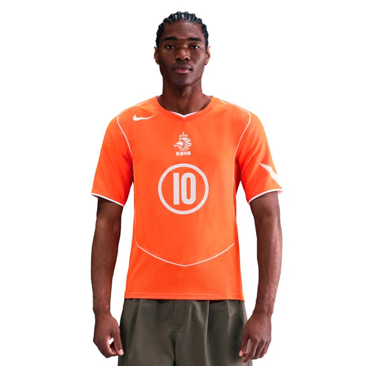 camiseta-nike-holanda-van-nistelrooy-edicion-especial-reissue-safety-orange-white-white-1