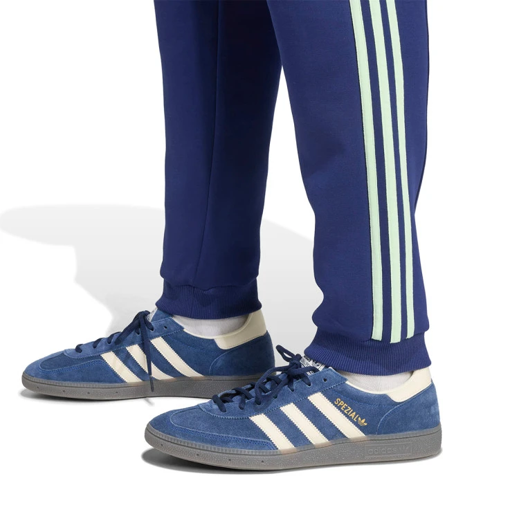 pantalon-largo-adidas-ajax-fanswear-2025-2026-night-sky-2
